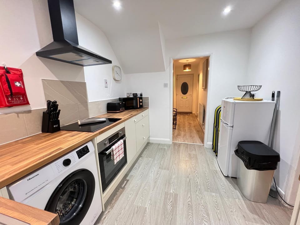 oven, stove, toaster, washing machine