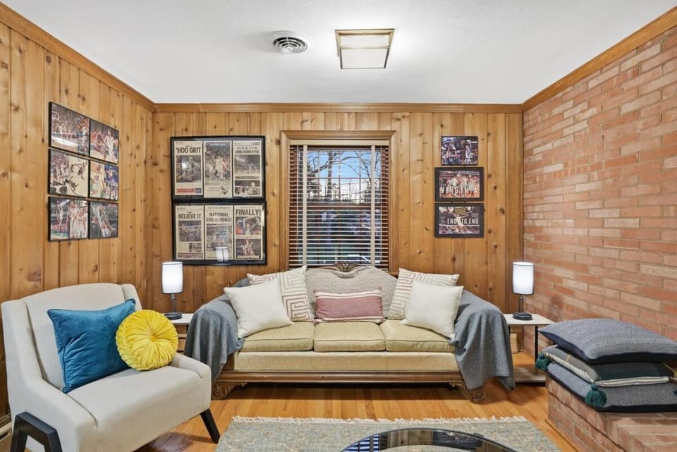 Living room, Other, Seating area, Family