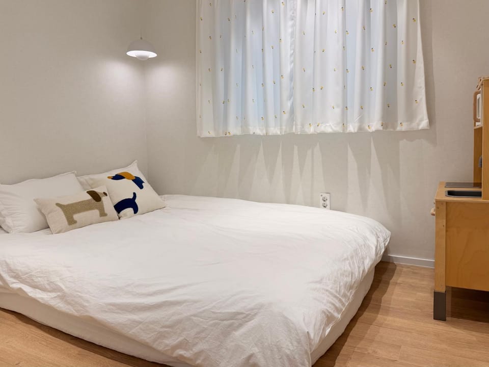 Seoulzip seonyu hanriver parkside 1st Floor Group Family Kids Accommodation Seonyudo Station Airport Bus 3-minute walk Hongdae 10min Apartment in Seoul