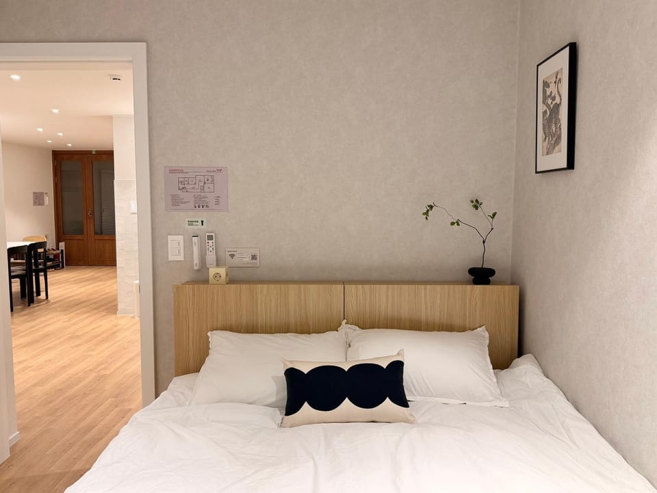 Seoulzip seonyu hanriver parkside 1st Floor Group Family Kids Accommodation Seonyudo Station Airport Bus 3-minute walk Hongdae 10min Apartment in Seoul
