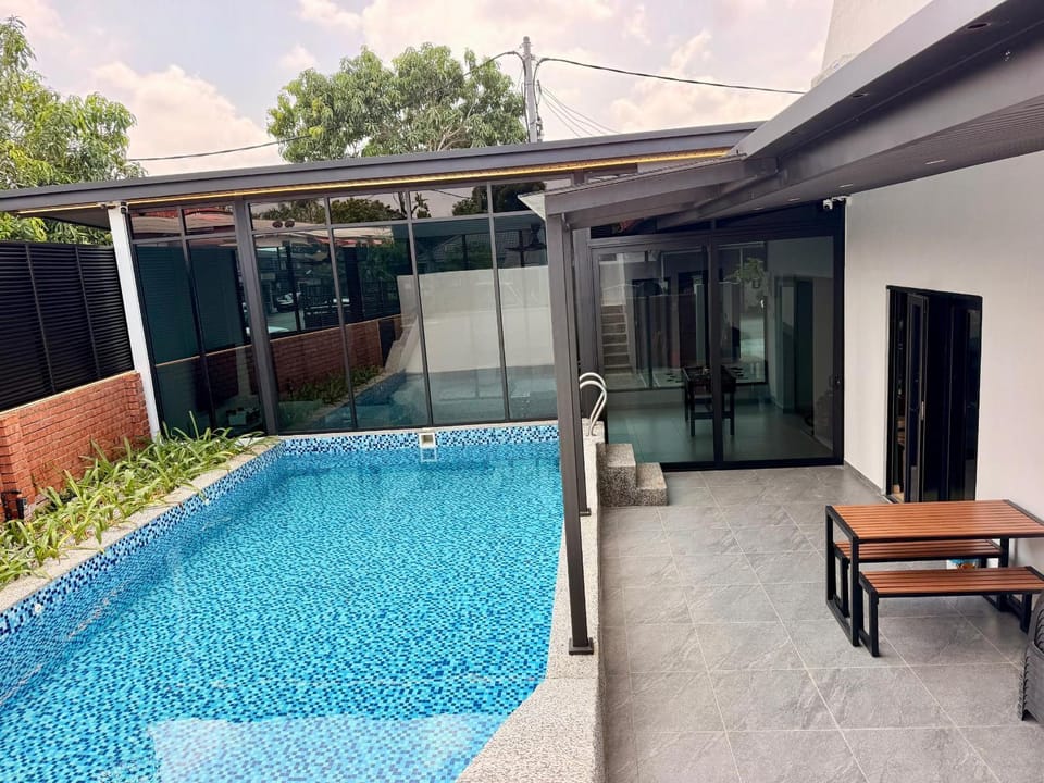 Melaka Private Pool Party Home 11pax 3BR House in Malacca