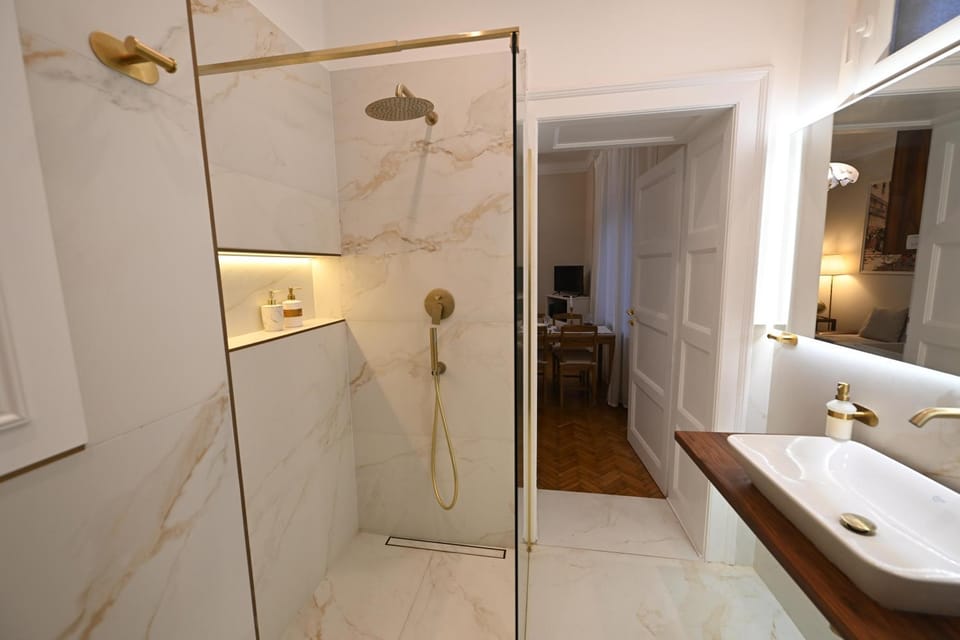 Shower, Bathroom