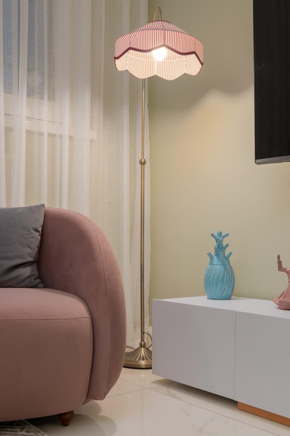 Living room, Decorative detail, Seating area