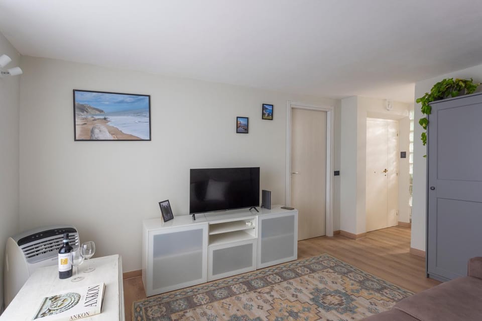TV and multimedia, Living room, internet