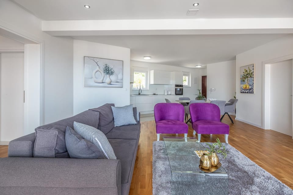 Luxury Penthouse Royal Residence Apartment in Baška Voda