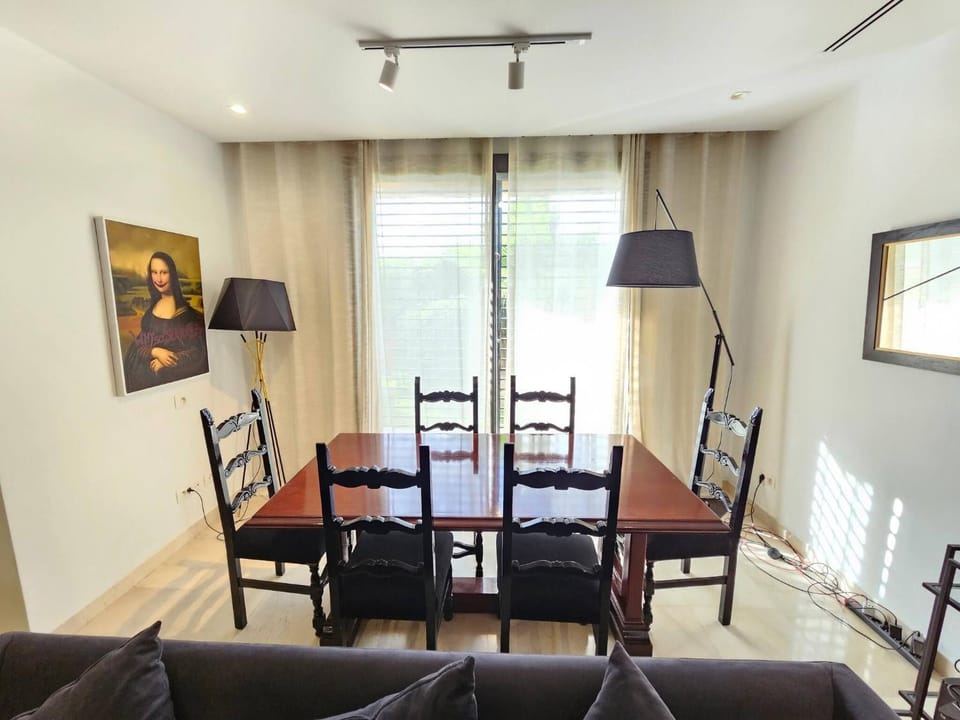 Living room, Decorative detail, Dining area