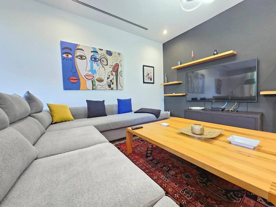 Living room, Decorative detail
