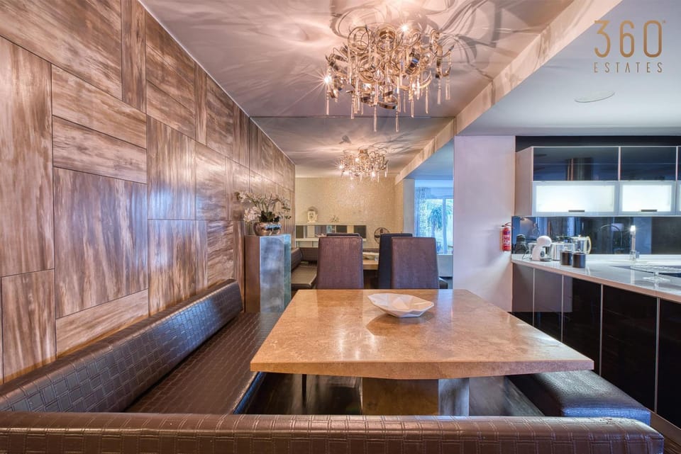 Kitchen or kitchenette, Living room, pet friendly
