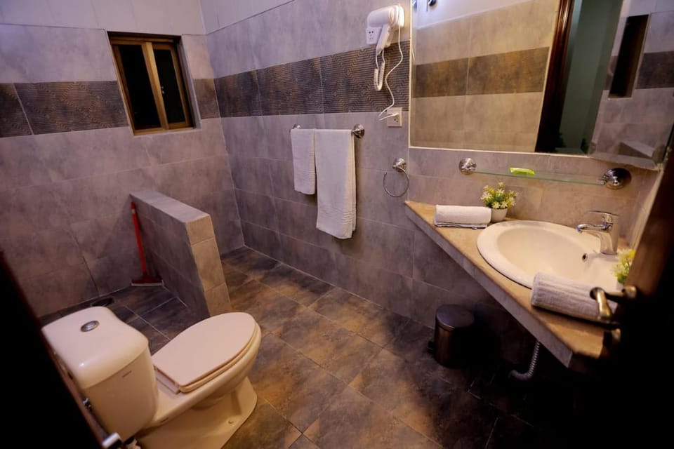 Bathroom, towels