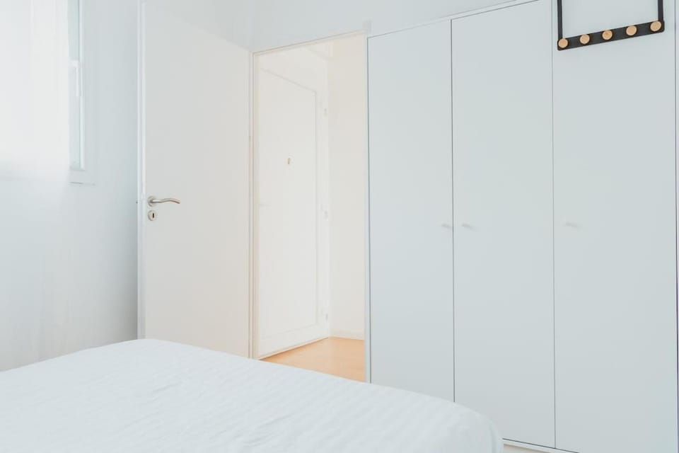 Bed, Photo of the whole room, Bedroom, wardrobe