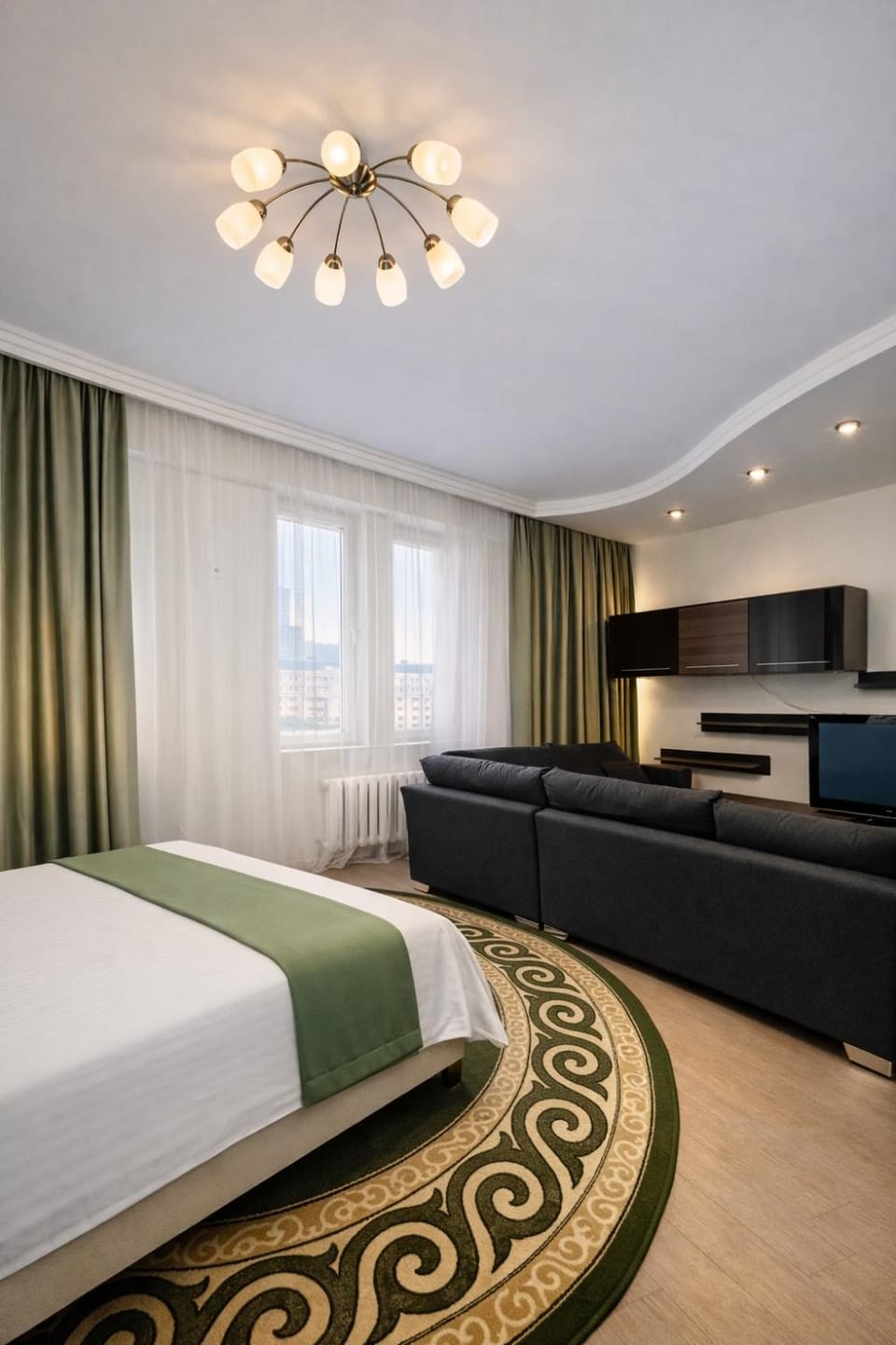 Bed, TV and multimedia, Photo of the whole room