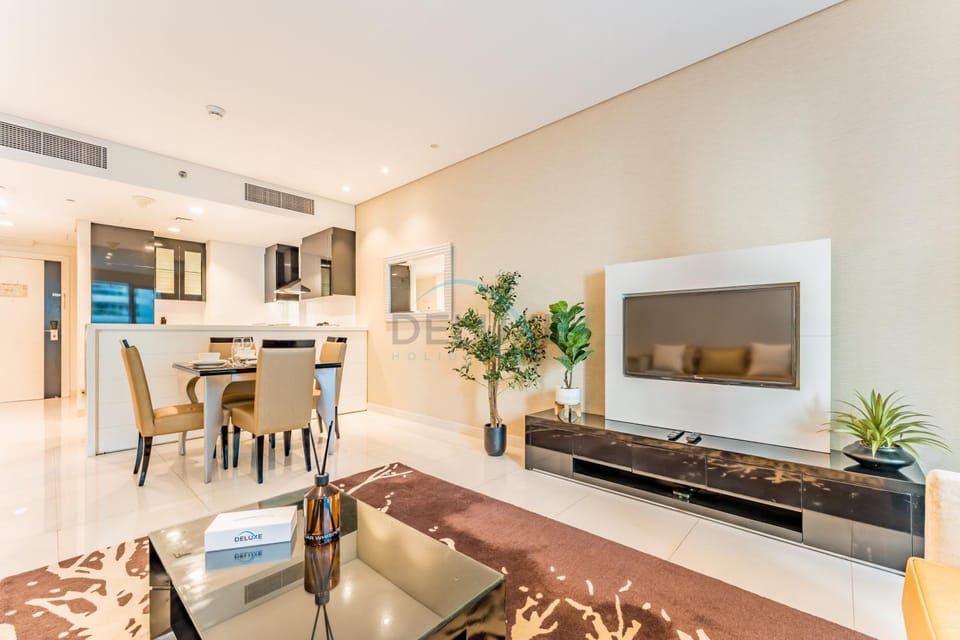 TV and multimedia, Living room, Seating area, Dining area, oven, stove