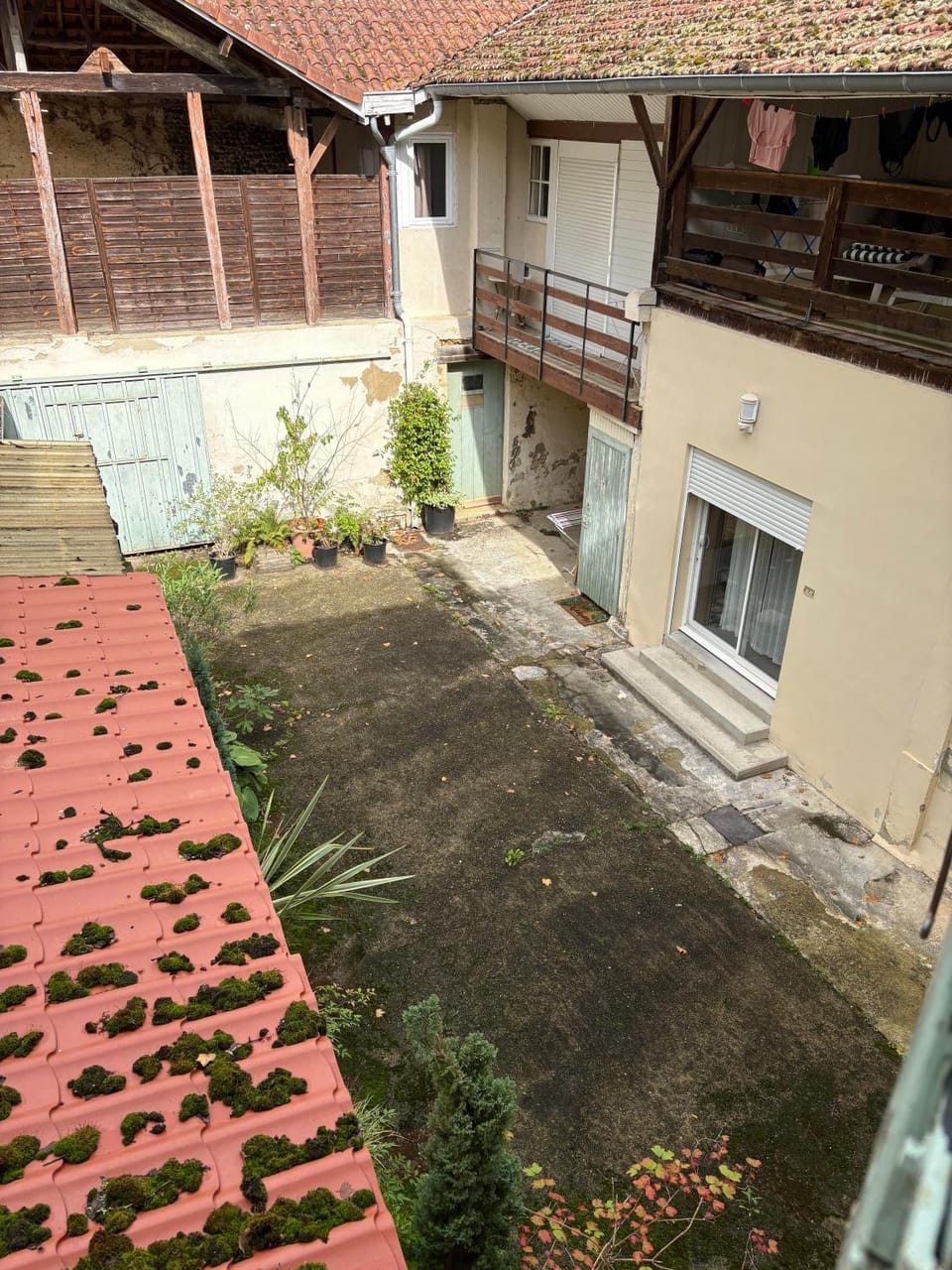 Inner courtyard view