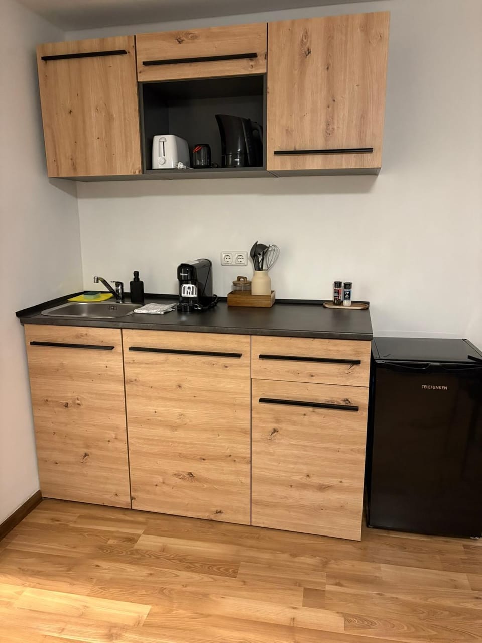 Coffee/tea facilities, Kitchen or kitchenette