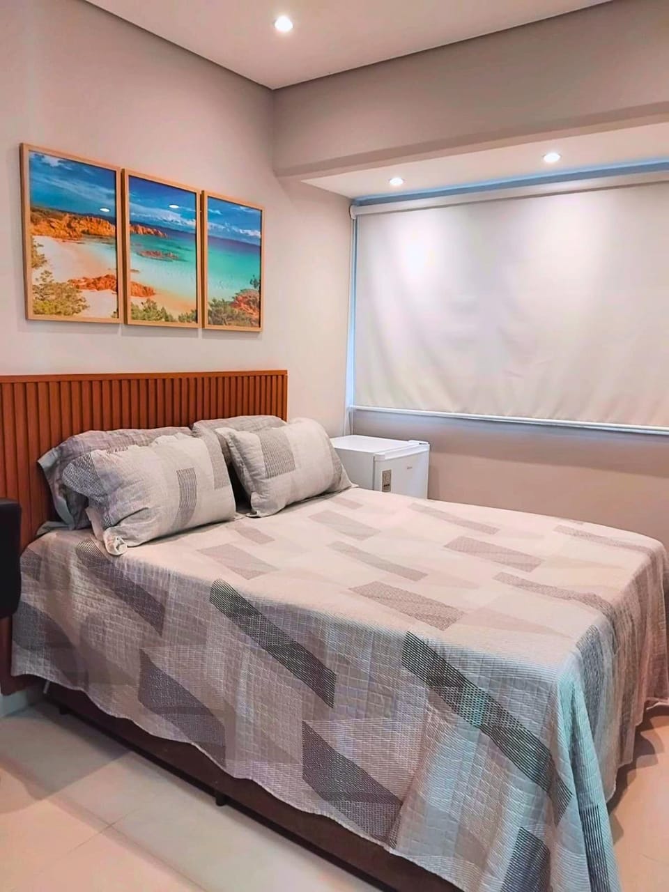 Bed, Bedroom, minibar, air conditioner