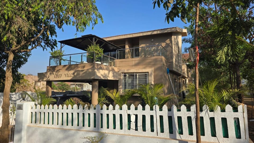 Property building, Balcony/Terrace, Garden view