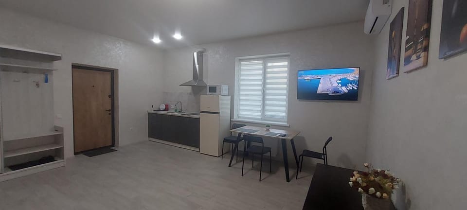 TV and multimedia, Kitchen or kitchenette, Dining area
