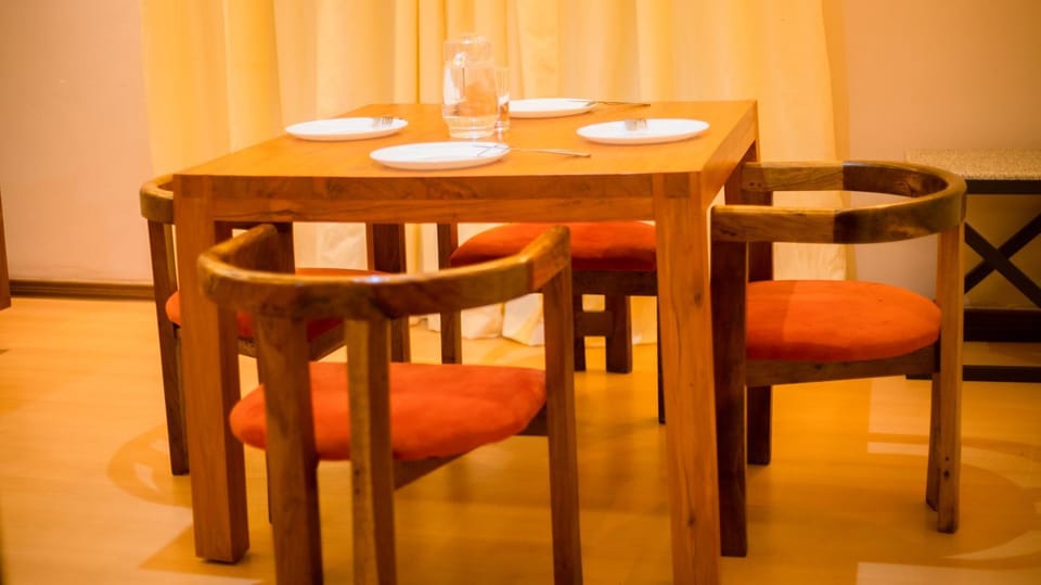 Living room, Dining area
