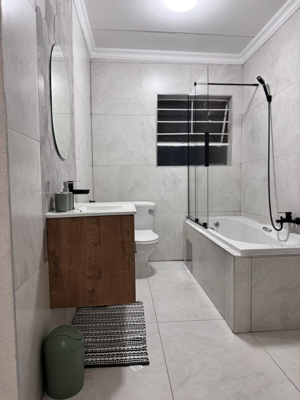 Elegant Sandton Pad Apartment in Sandton