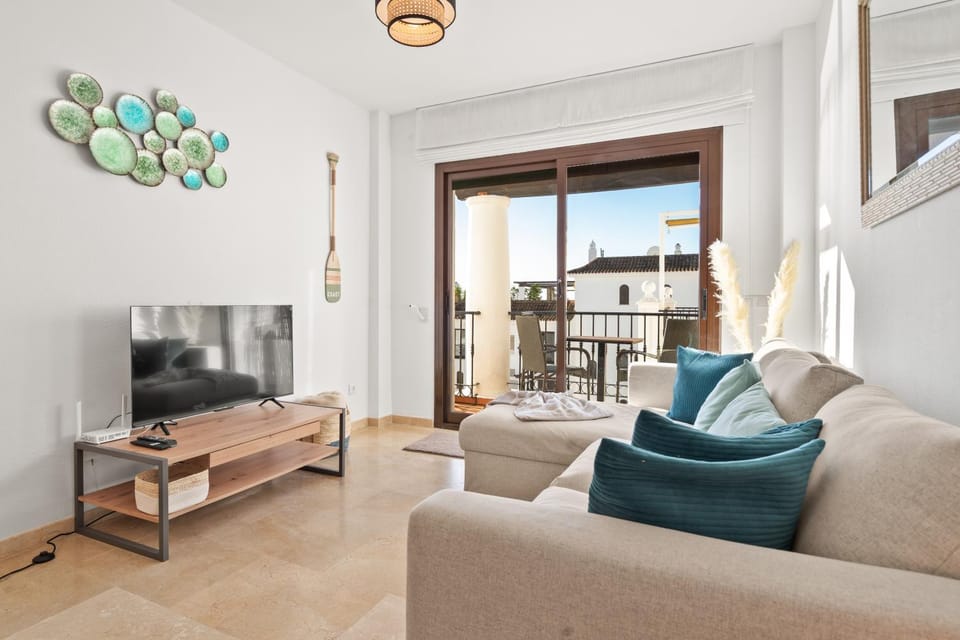 Lovely Beachfront Apartment in La Duquesa - RDR527 Apartment in Costa del Sol