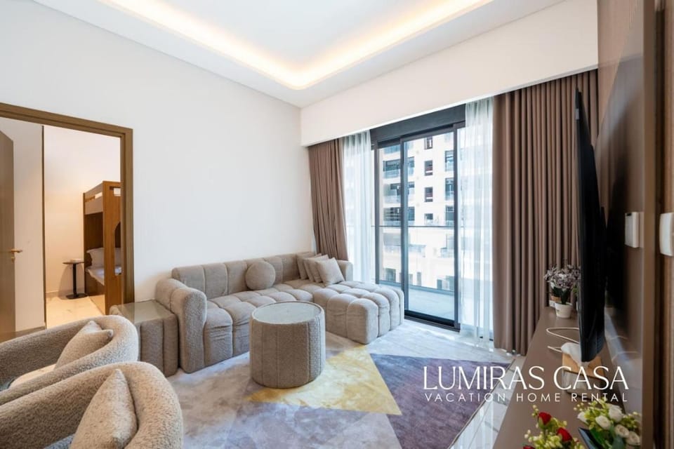 Modern 2BR Retreat Azizi Riviera 61 Square Apartment in Dubai