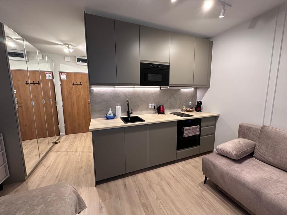 Kitchen or kitchenette, Seating area