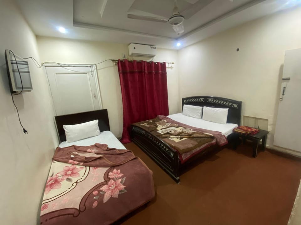 Getaway lodge Guesthouse Bed and Breakfast in Islamabad