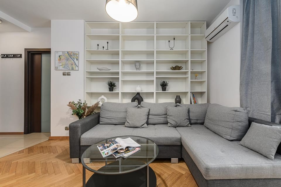 Living room, Seating area, air conditioner