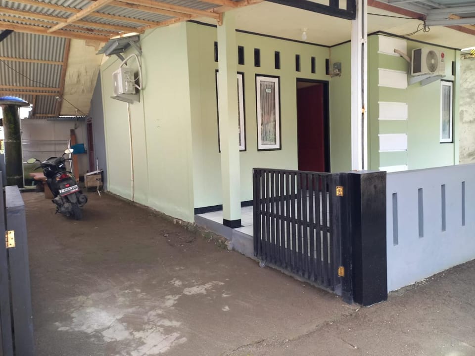 Homestay D'ilham Pantai Madasari House in West Java