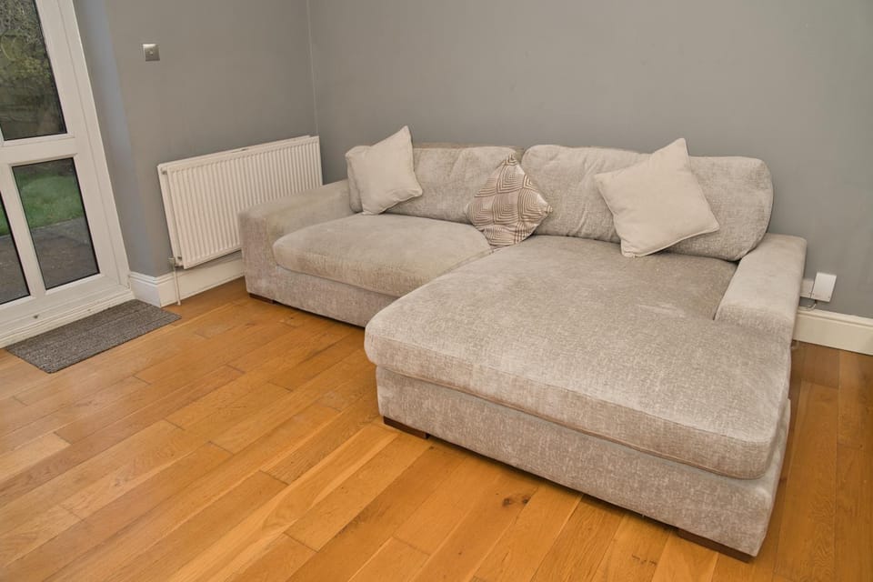 Property building, Communal lounge/ TV room, TV and multimedia, Living room