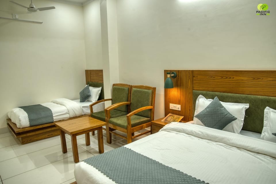 Seating area, Bedroom