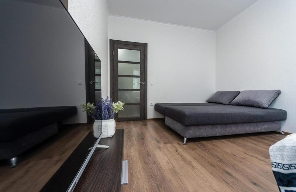Нова квартира на лівому березі 18028 Apartment in Kiev City - Kyiv