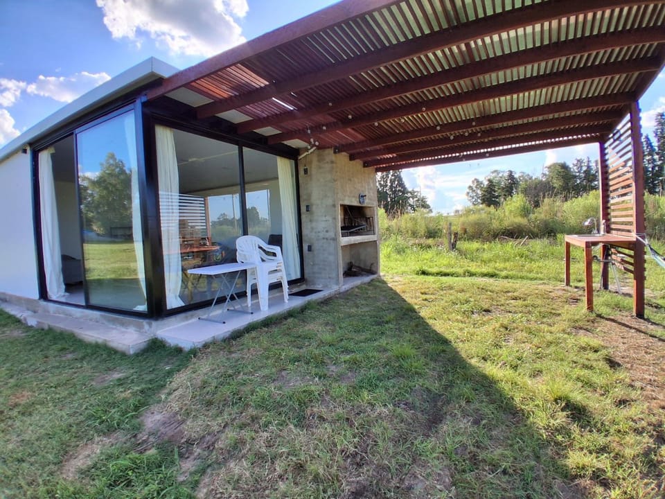 Property building, Patio, Day, Garden, Garden view