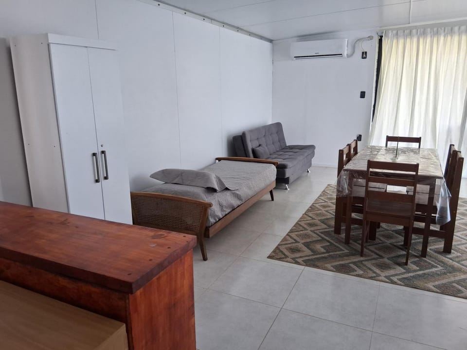 Bed, Living room, Photo of the whole room, Seating area, Dining area, Bedroom