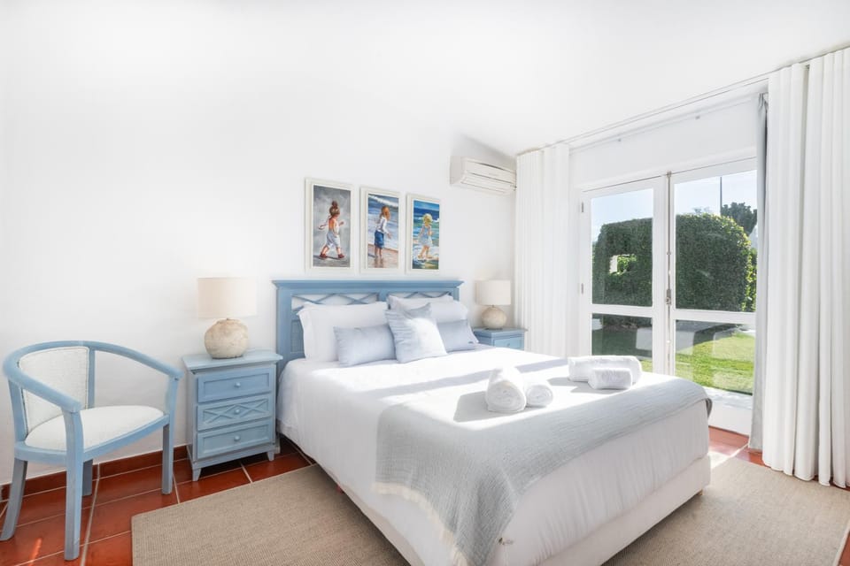 Bedroom, Garden view