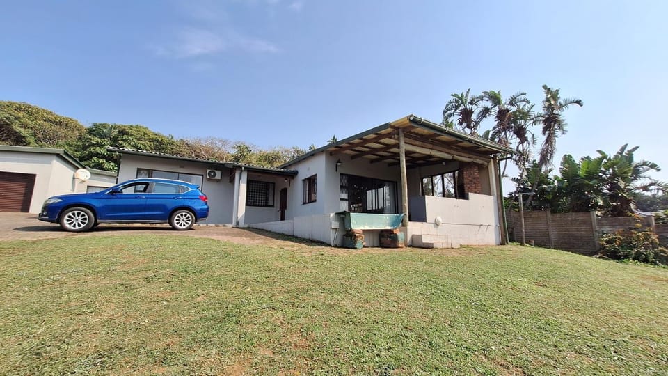 Oceans Rise 10-Sleeper Coastal Family Home in Pumula, KZN South Coast House in KwaZulu-Natal