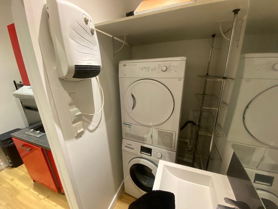 Shower, Bathroom, washing machine