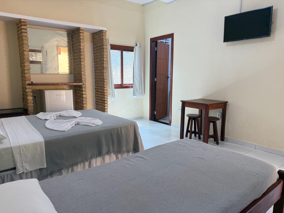 Bed, TV and multimedia, Bedroom