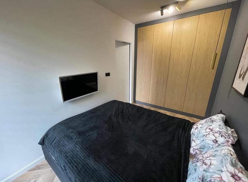 TV and multimedia, Bedroom, wardrobe