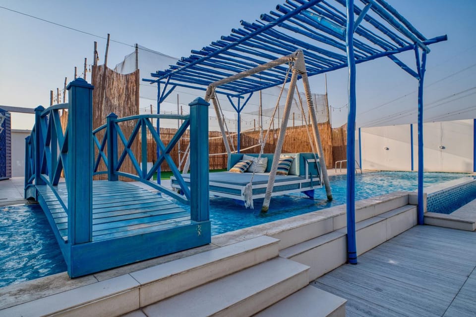 Pool view, Swimming pool, sunbed