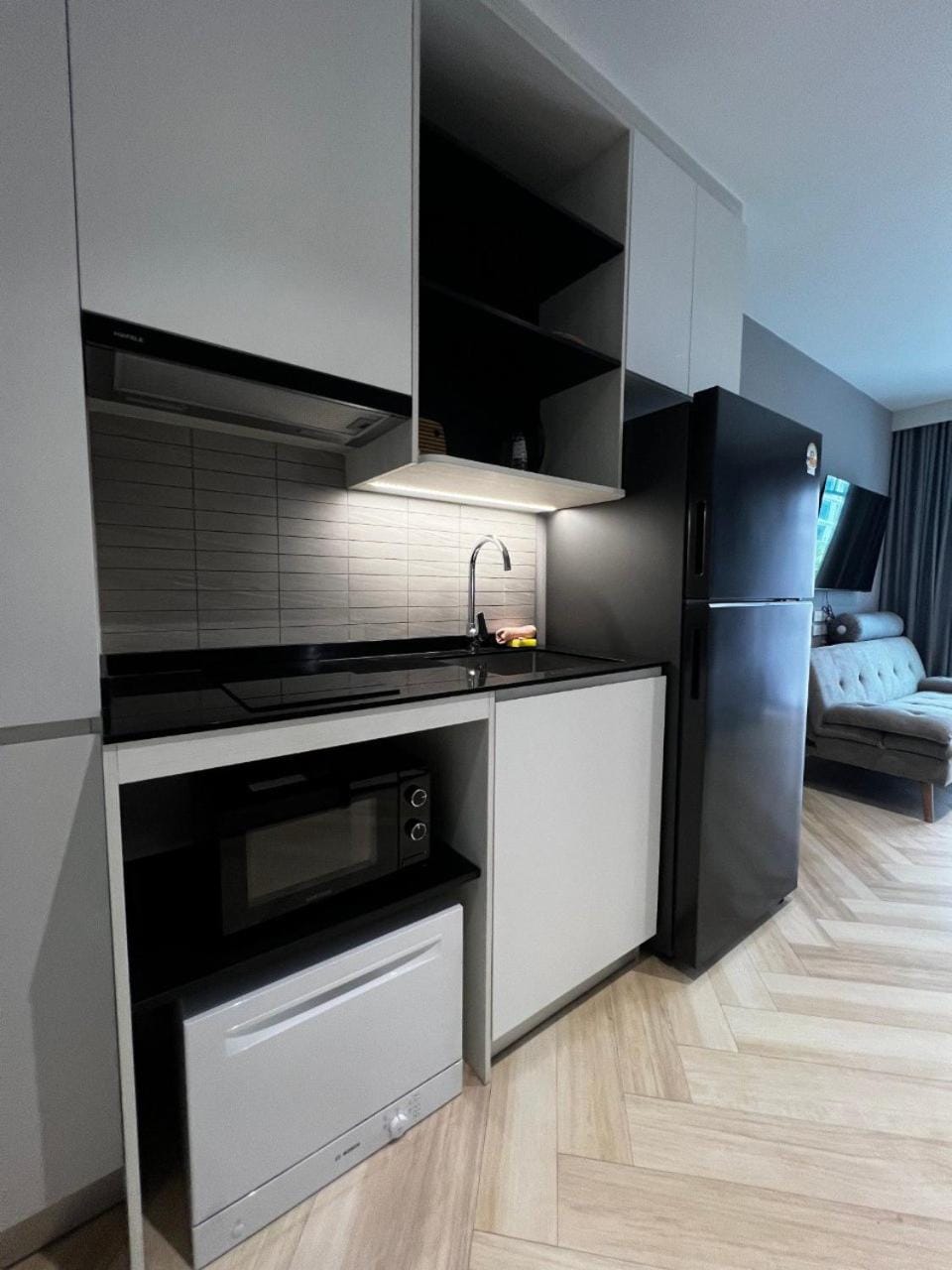 Kitchen or kitchenette