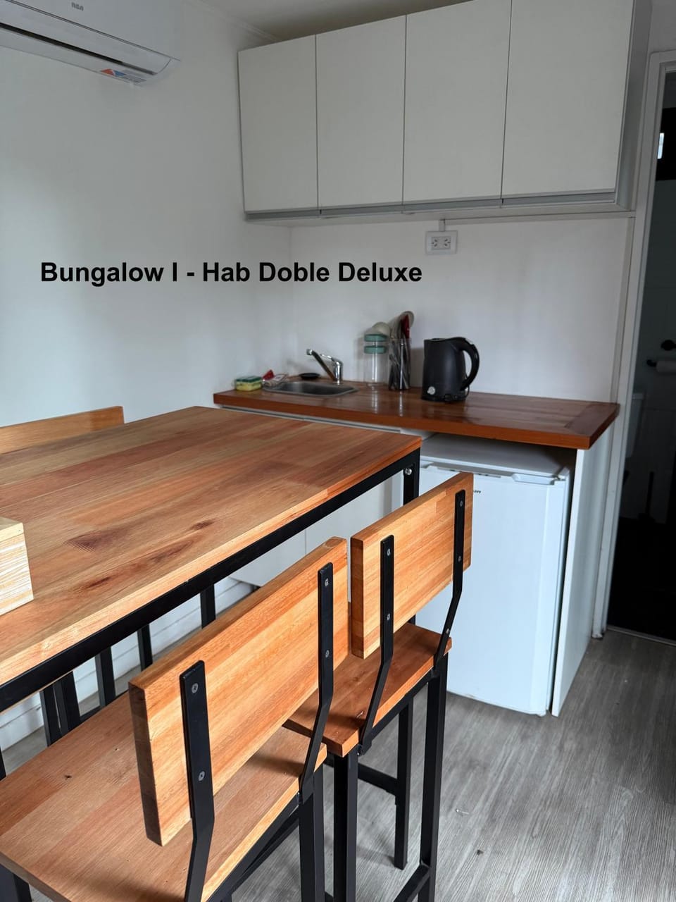 Kitchen or kitchenette, Photo of the whole room