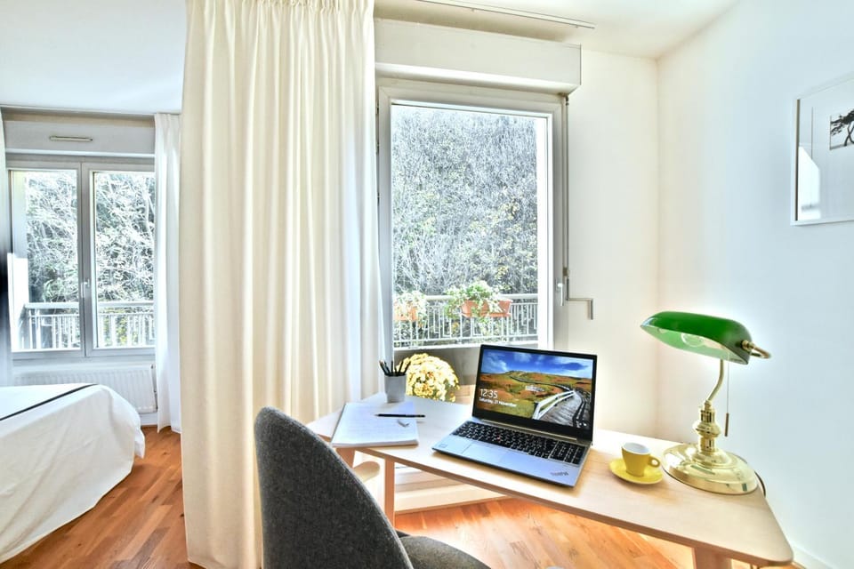 Chambre spacieuse et calme, chez Citizen Q Vacation rental in Lyon