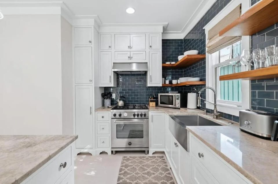 Sea La Vie Seaside Carriage House House in Seaside