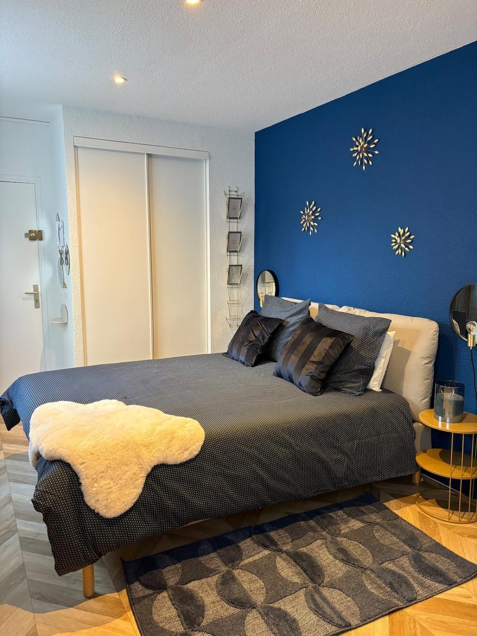 Évasion Bleu Champagne & son Parking Privé Apartment in Reims