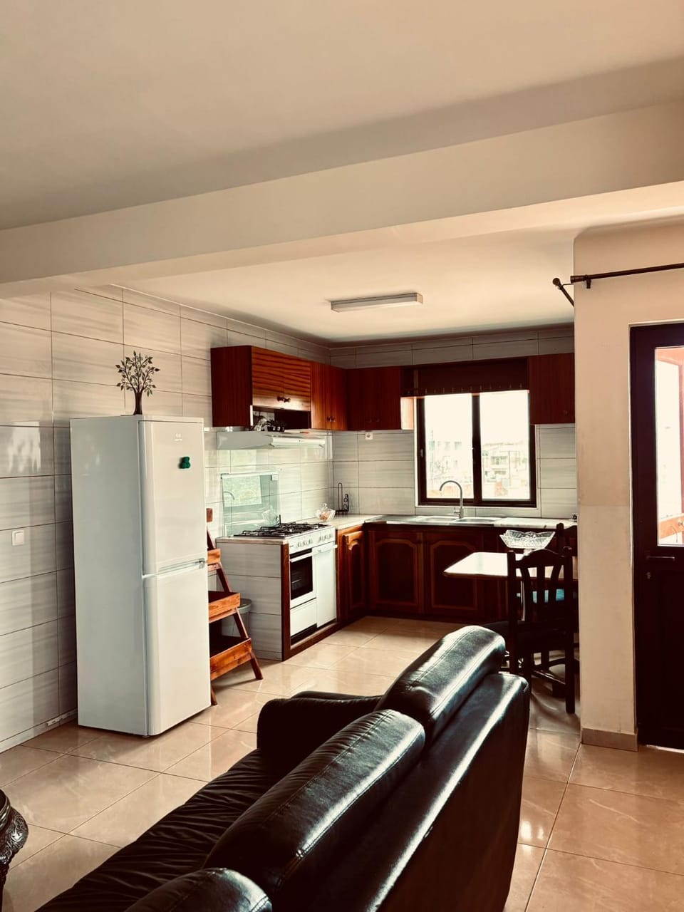 Kitchen or kitchenette, Seating area