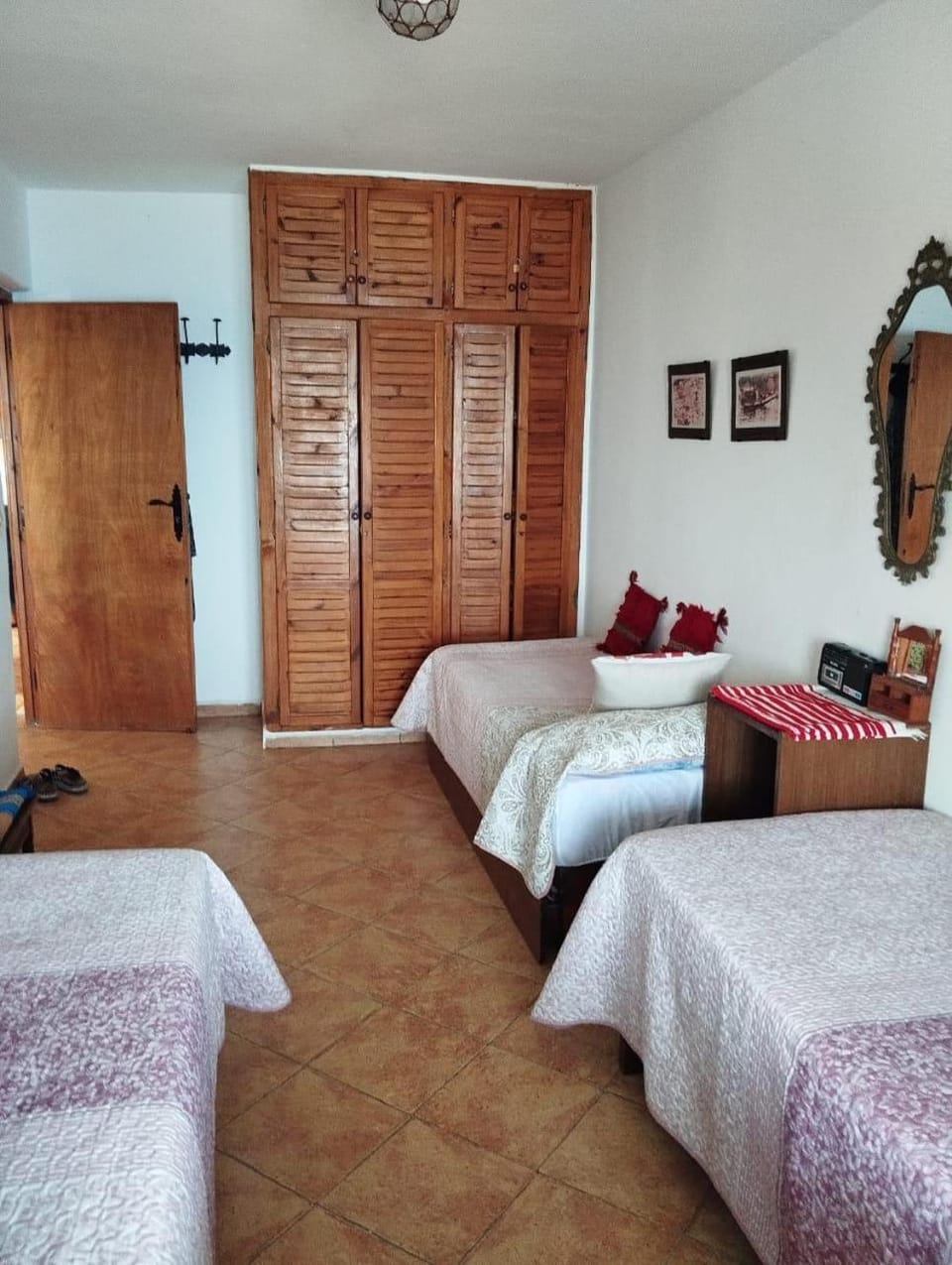 Bed, Photo of the whole room, Bedroom, wardrobe