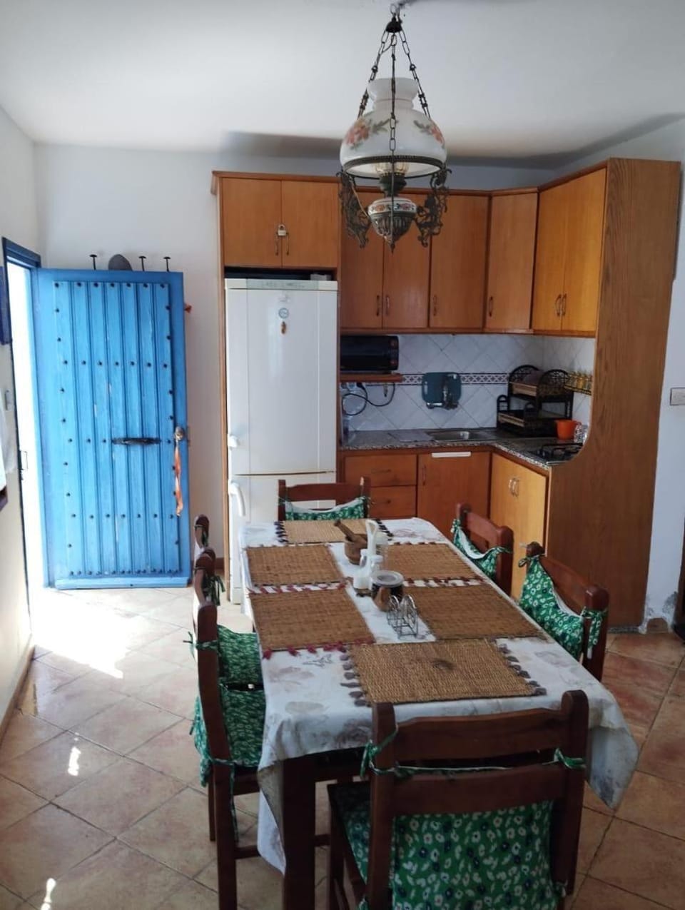 Kitchen or kitchenette, Dining area, pet friendly