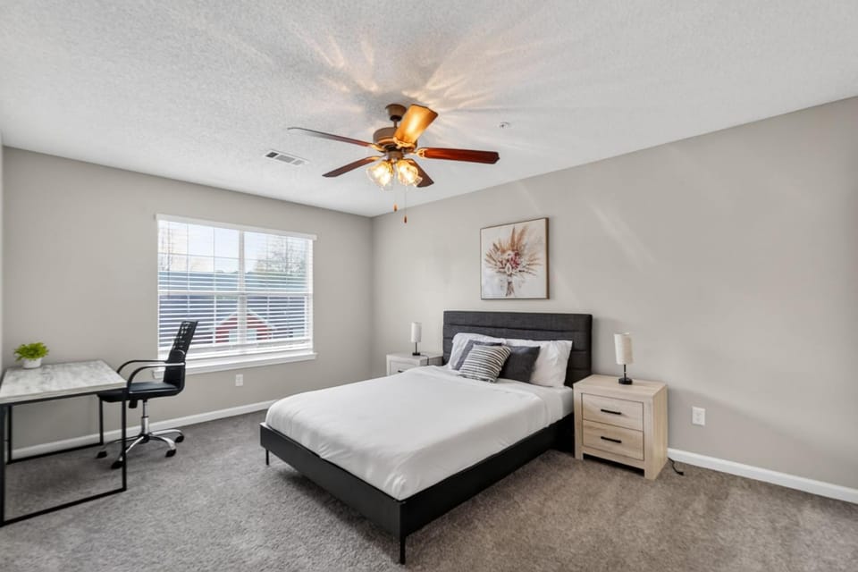 Comfy stay with patio and laundry near Atlanta Apartment in Stockbridge