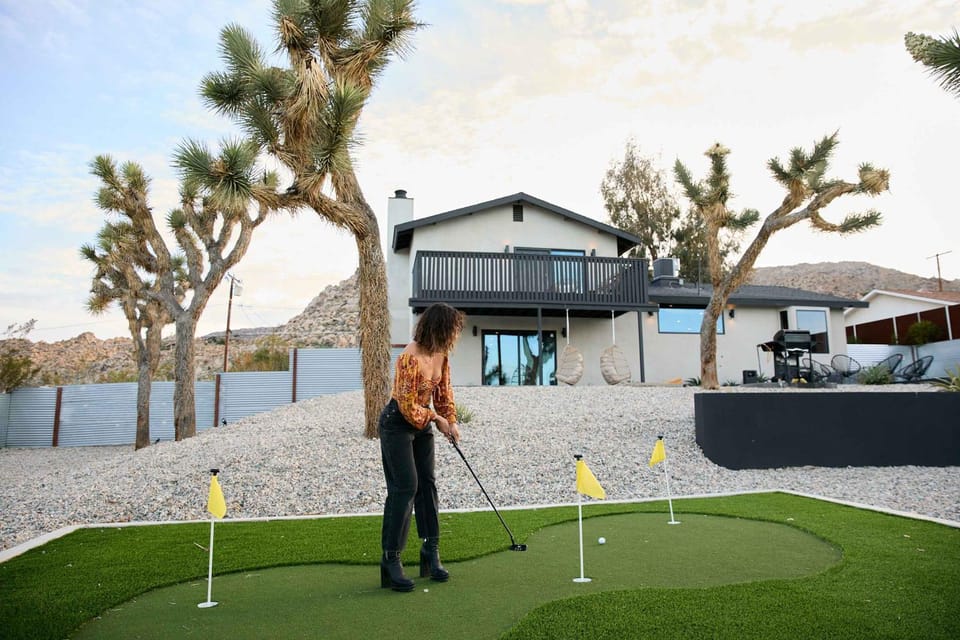 Majestic Luxury Retreat House in Joshua Tree